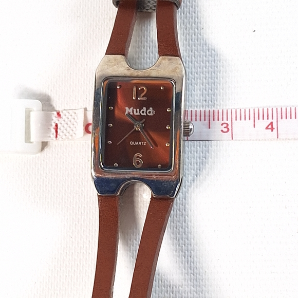 Mudd Brown Leather Band Quartz Ladies Wrist Watch, New Battery - Picture 10 of 10